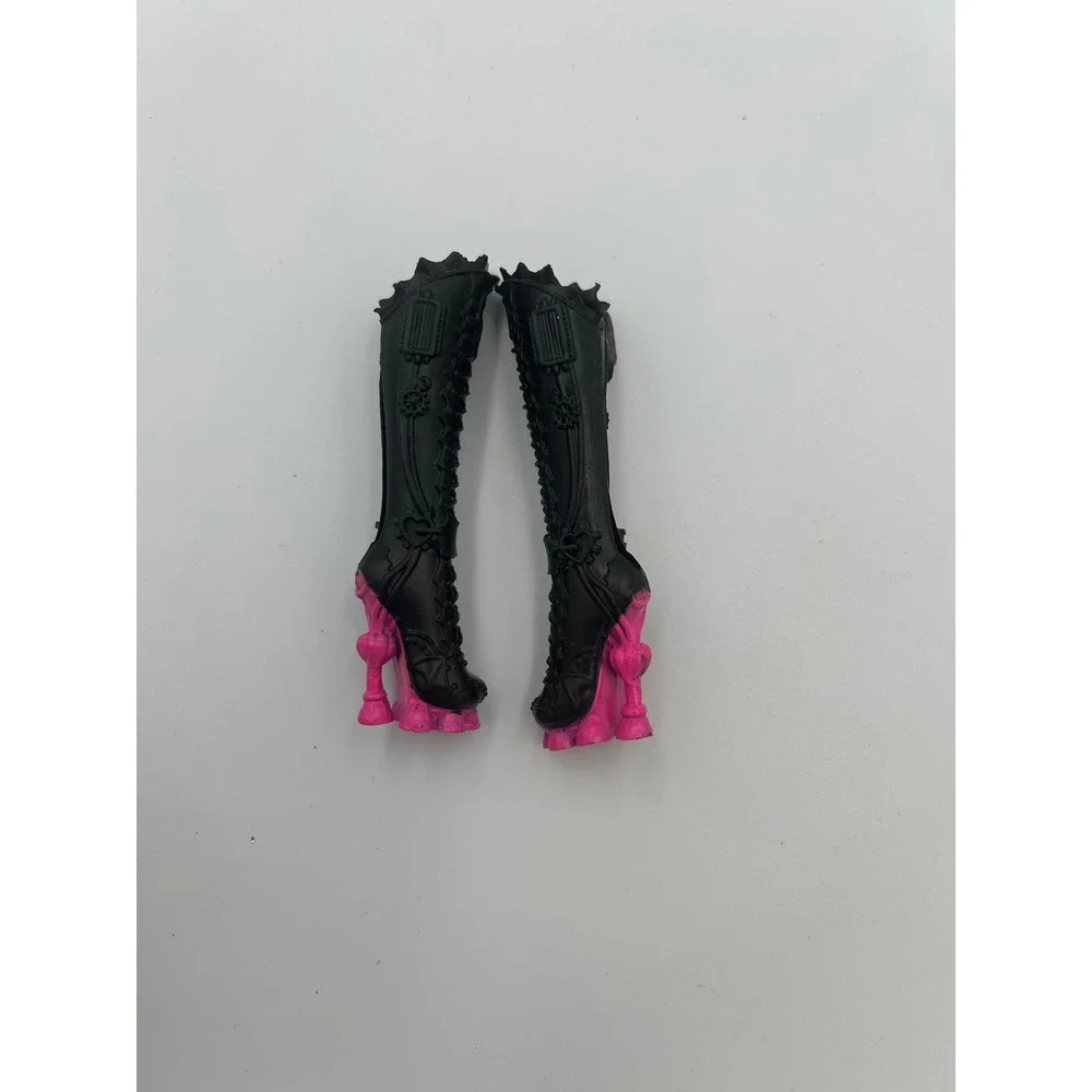 Monster High Freaky Fusion Dracubecca Boots